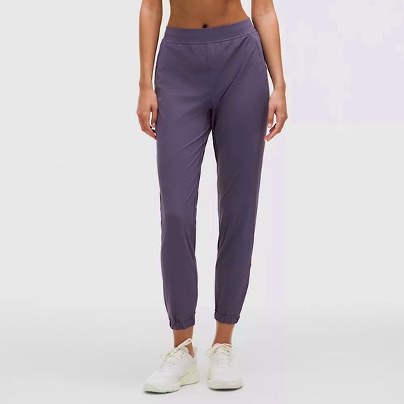 Lululemon Adapted State HR Jogger Size 6 Color: Nightfall Excellent Condition - Picture 1 of 5